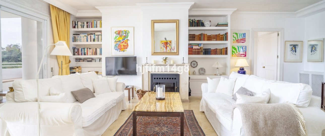Resale - apartment - Marbella - Guadalmina Alta