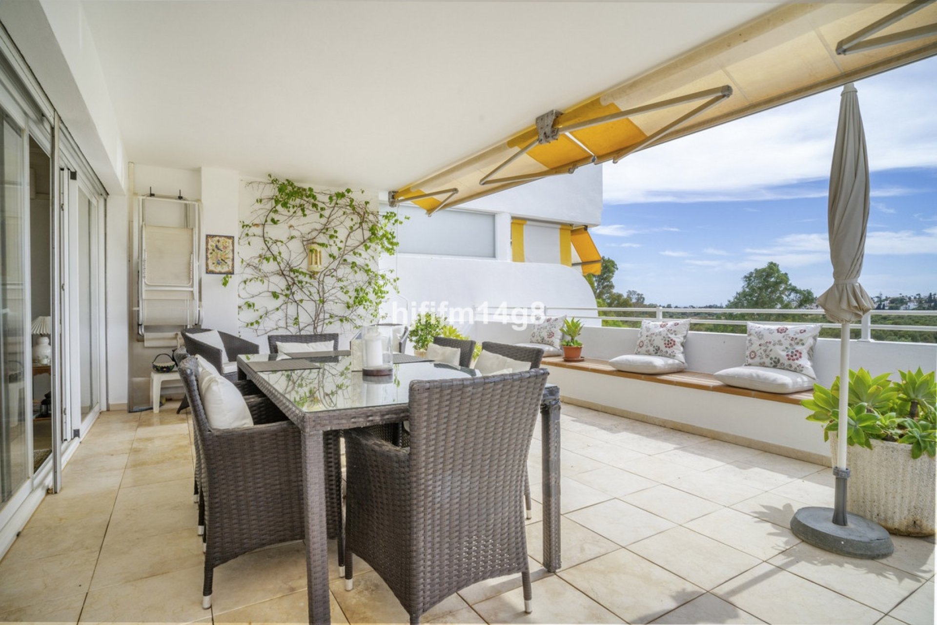 Resale - apartment - Marbella - Guadalmina Alta