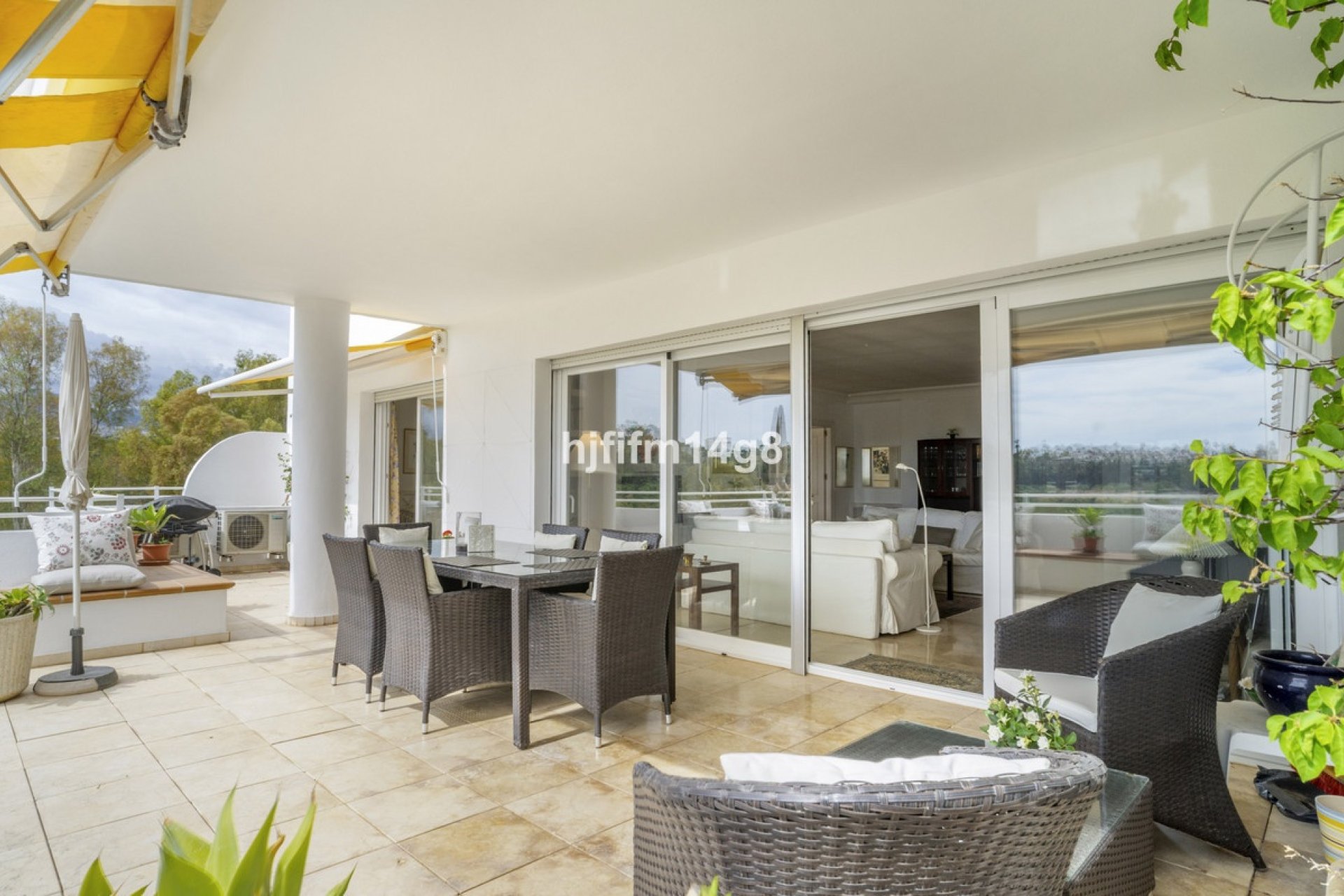 Resale - apartment - Marbella - Guadalmina Alta