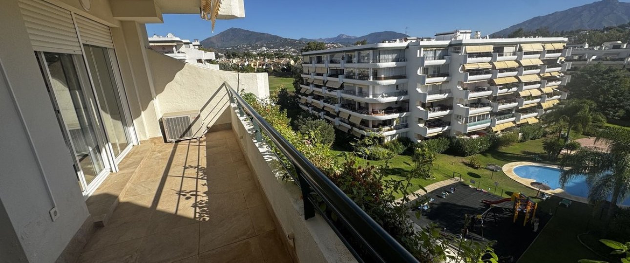 Resale - apartment - Marbella - Guadalmina Alta