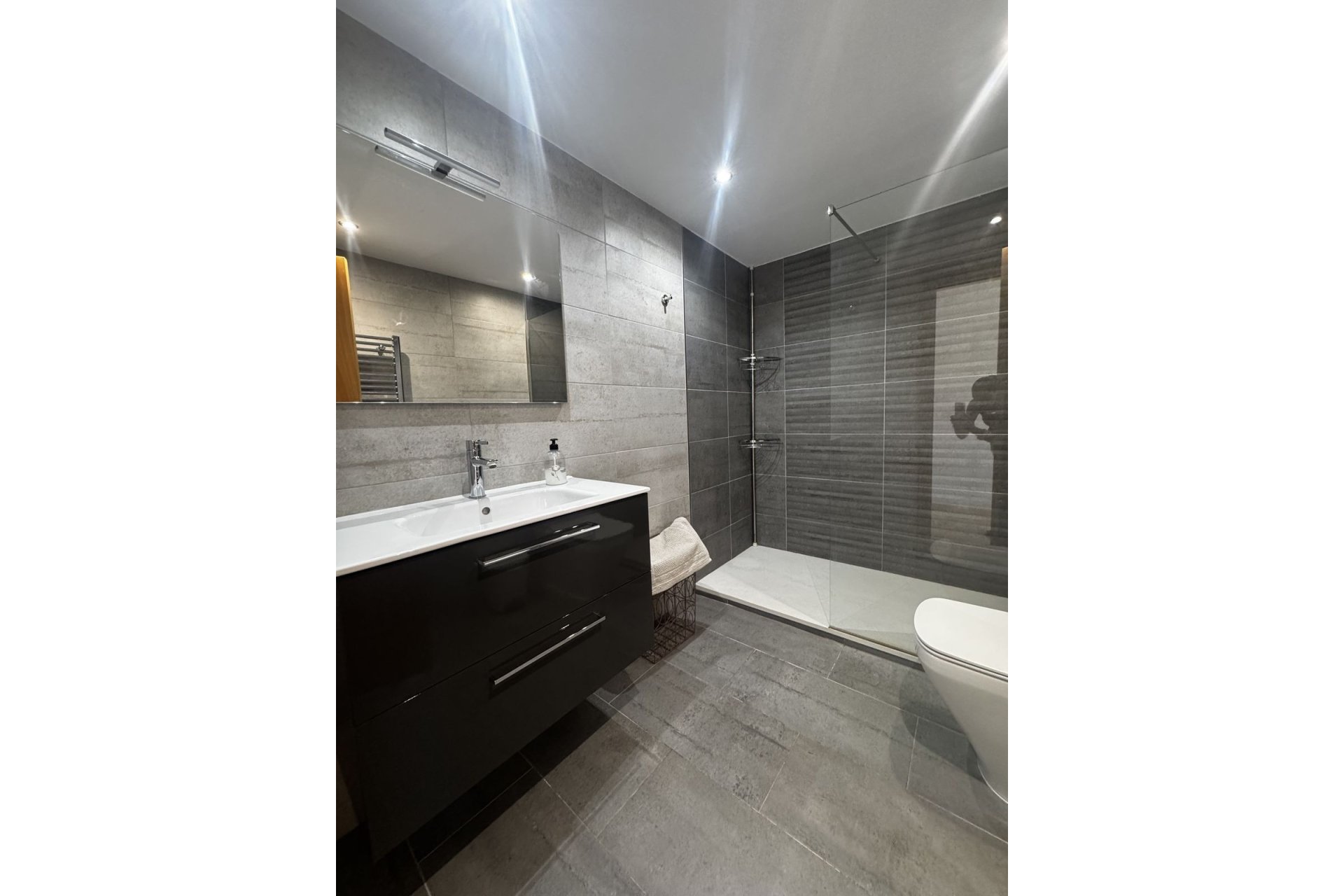 Resale - apartment - Marbella - Guadalmina Alta