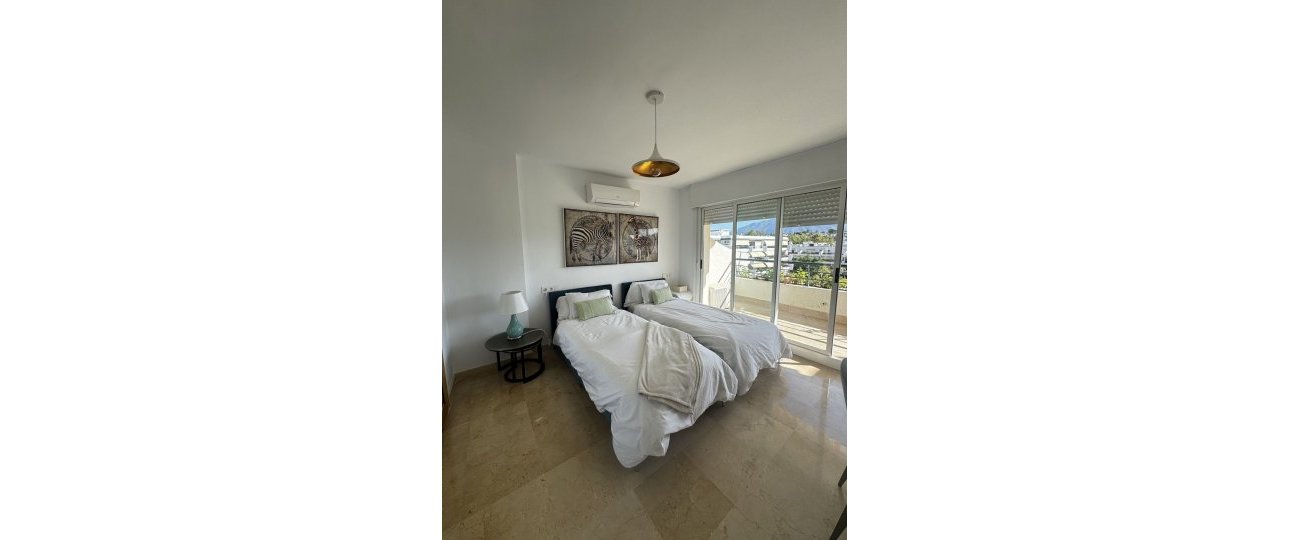 Resale - apartment - Marbella - Guadalmina Alta