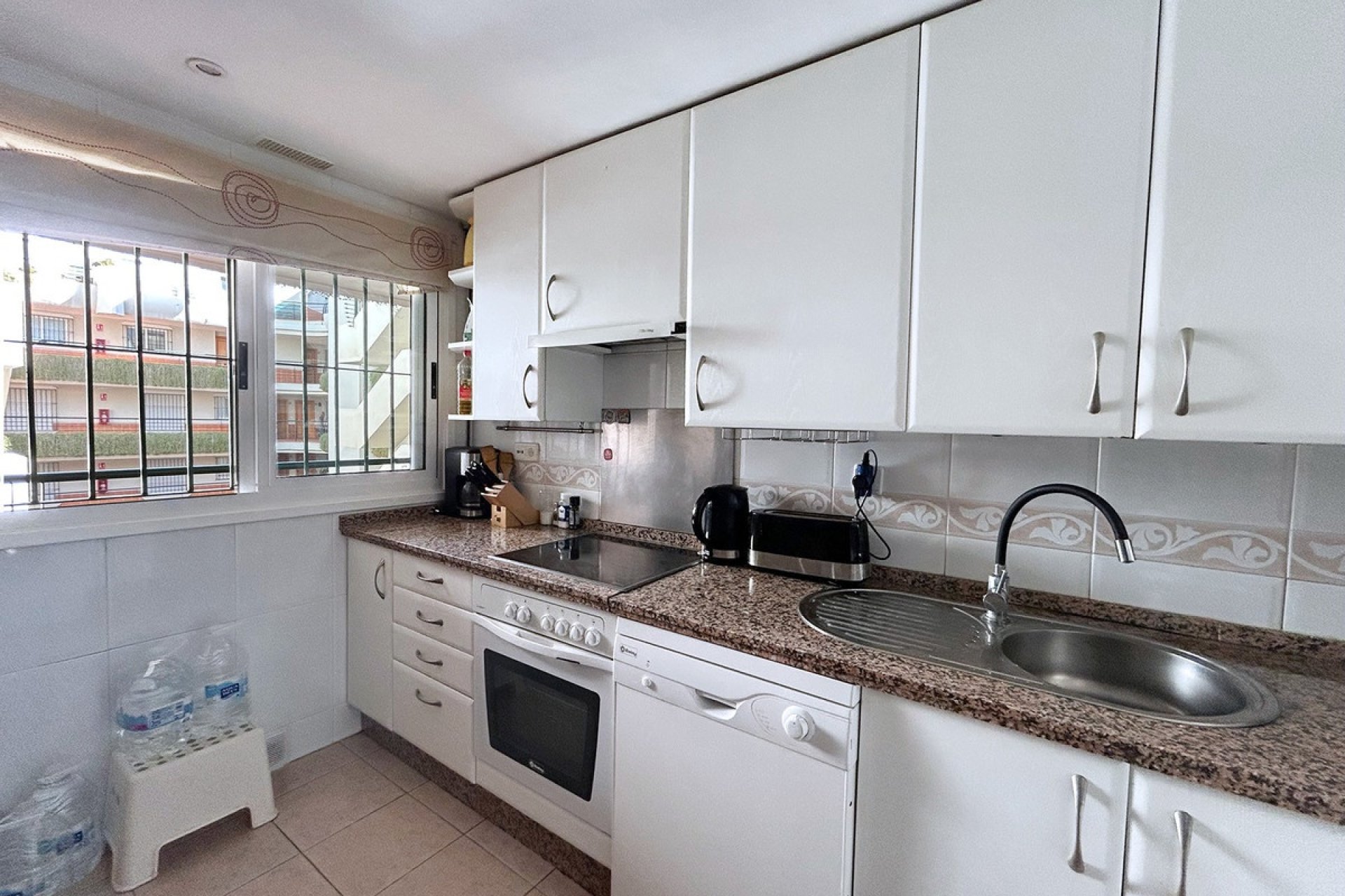 Resale - apartment - Marbella - Guadalmina Alta