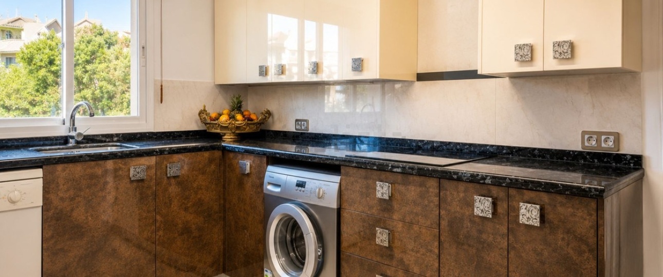 Resale - apartment - Marbella - Guadalmina Alta