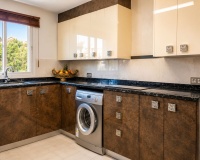 Resale - apartment - Marbella - Guadalmina Alta