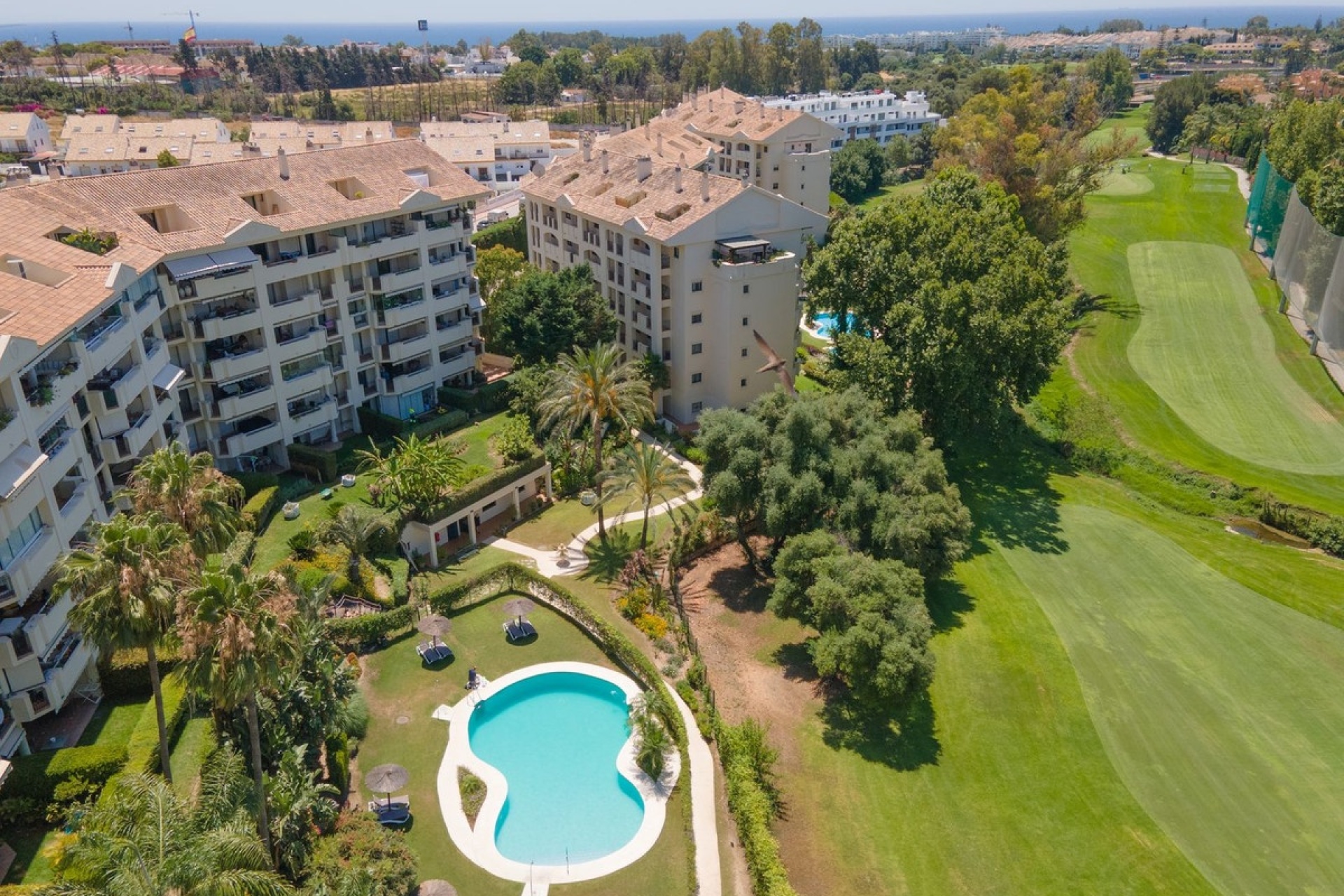 Resale - apartment - Marbella - Guadalmina Alta