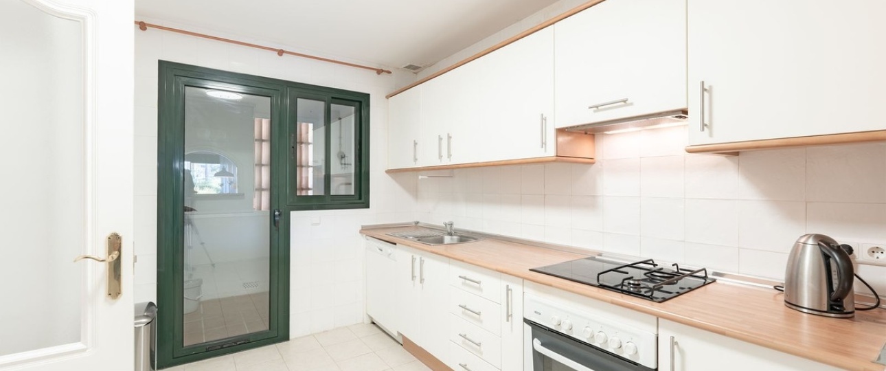 Resale - apartment - Marbella - Guadalmina Alta