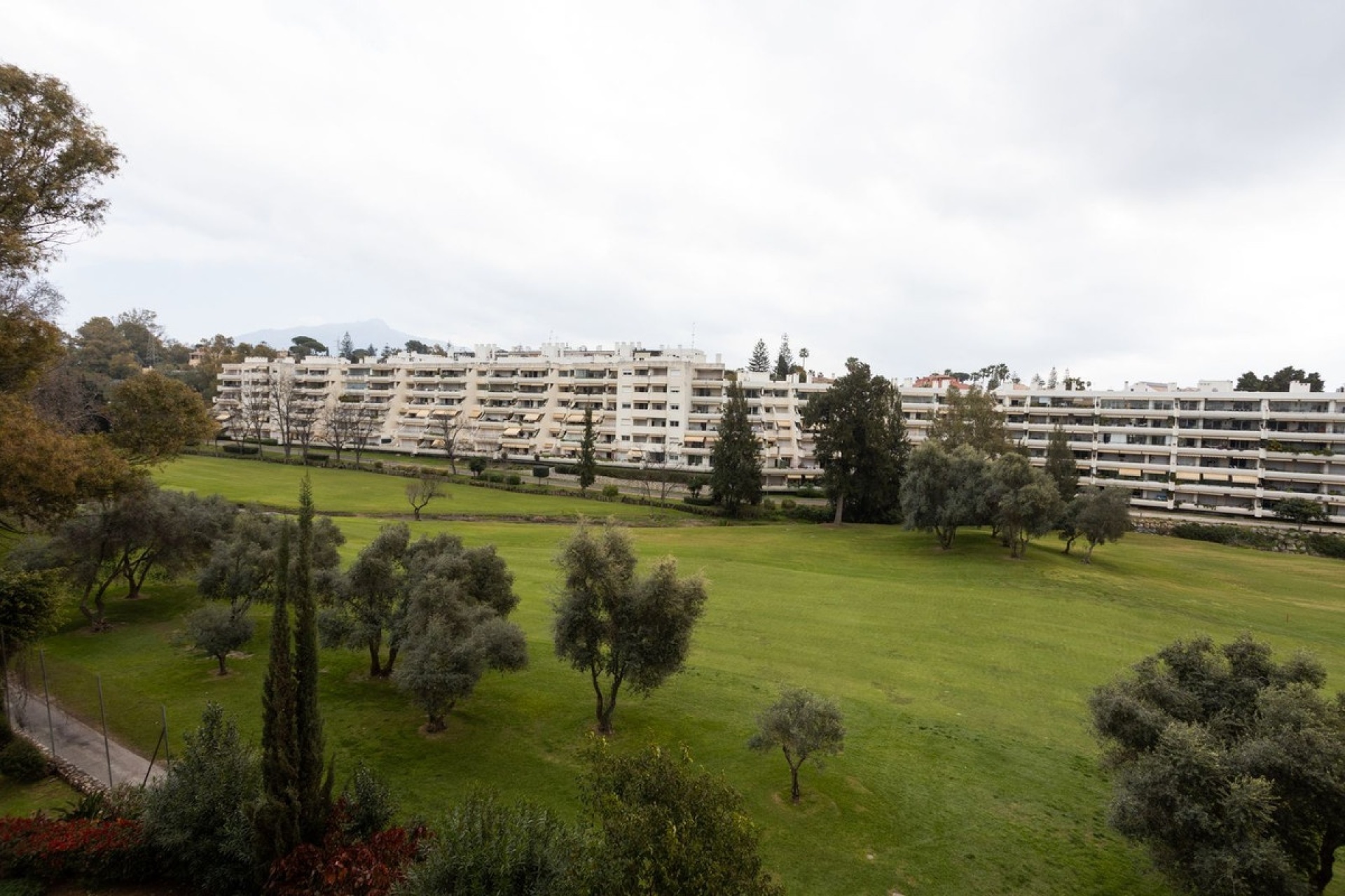 Resale - apartment - Marbella - Guadalmina Alta