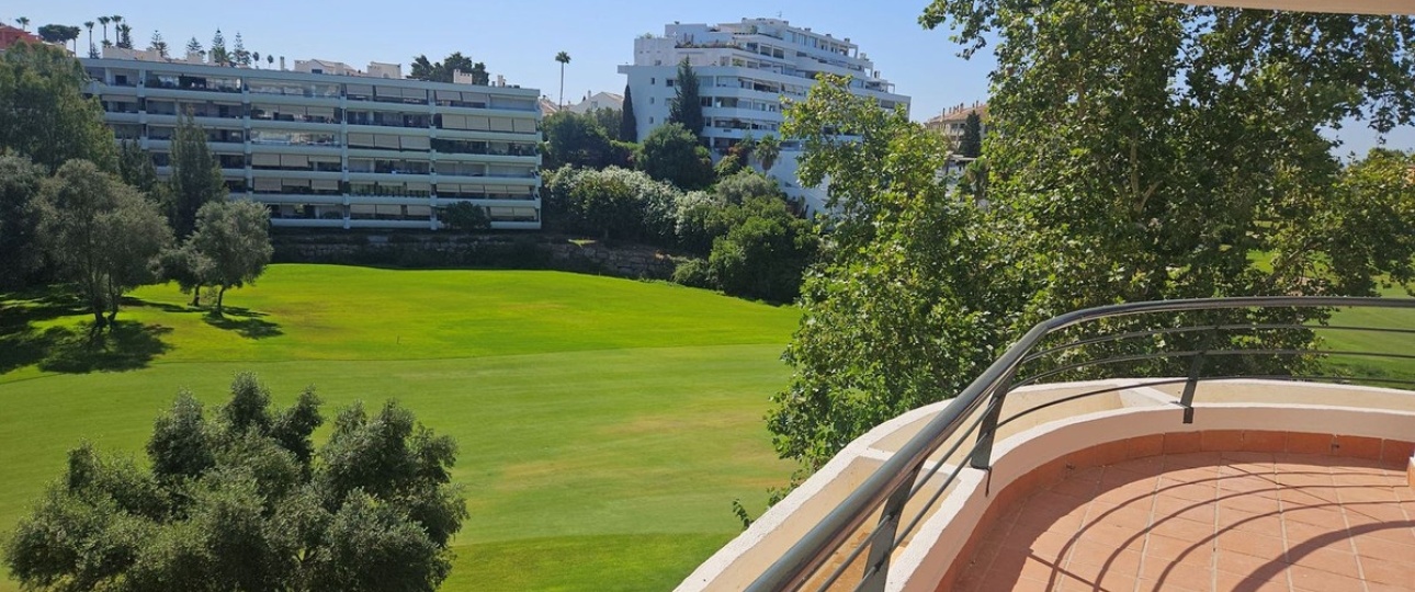 Resale - apartment - Marbella - Guadalmina Alta