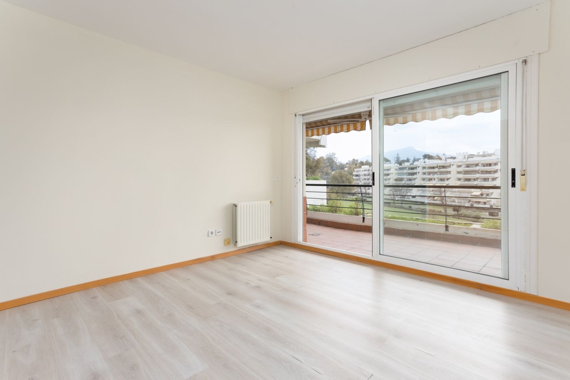 Resale - apartment - Marbella - Guadalmina Alta