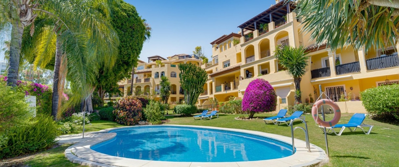 Resale - apartment - Marbella - Guadalmina Alta