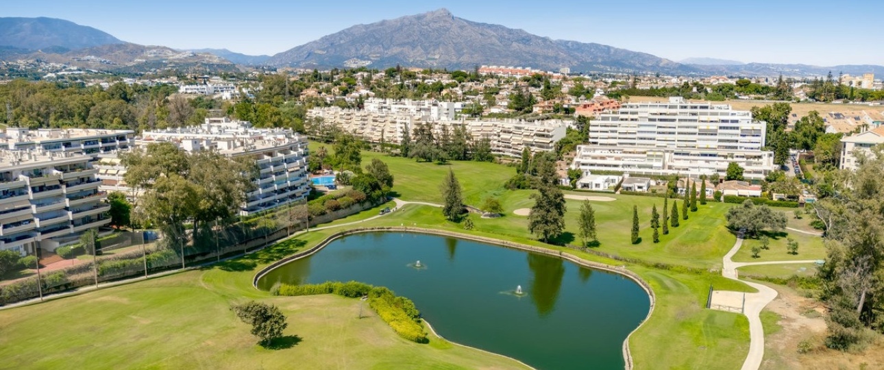 Resale - apartment - Marbella - Guadalmina Alta