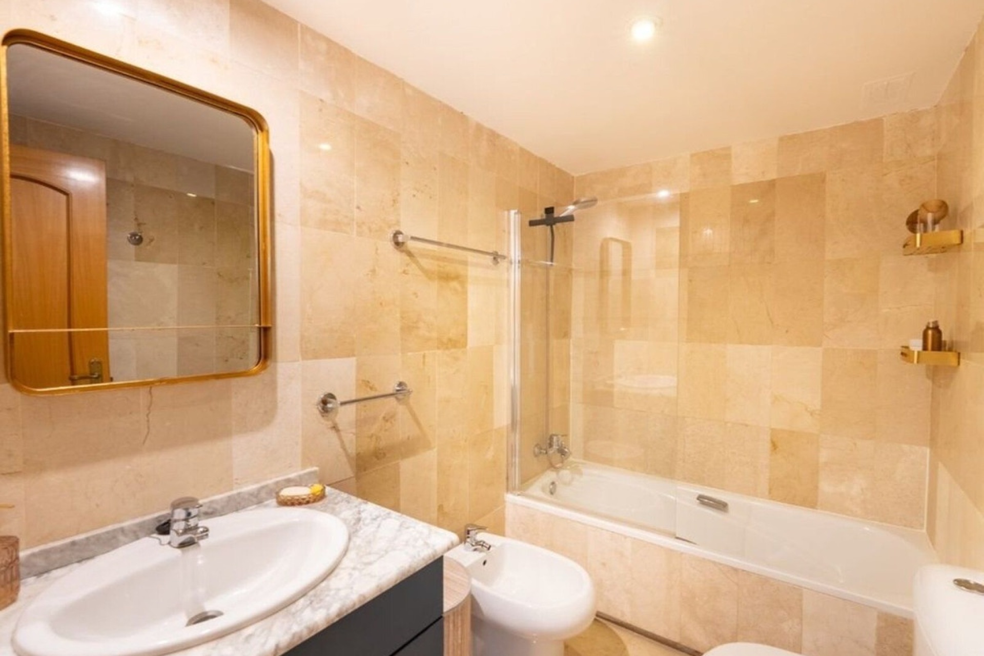 Resale - apartment - Marbella - Guadalmina Alta