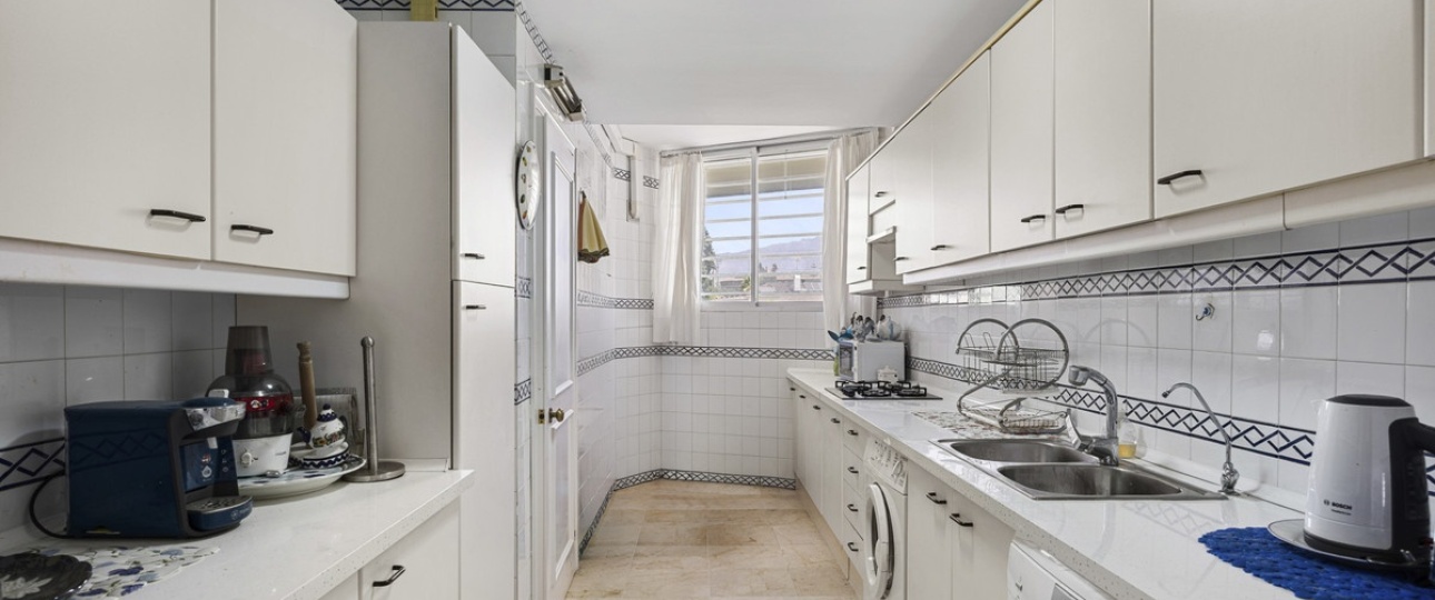 Resale - apartment - Marbella - Guadalmina Alta