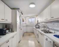 Resale - apartment - Marbella - Guadalmina Alta