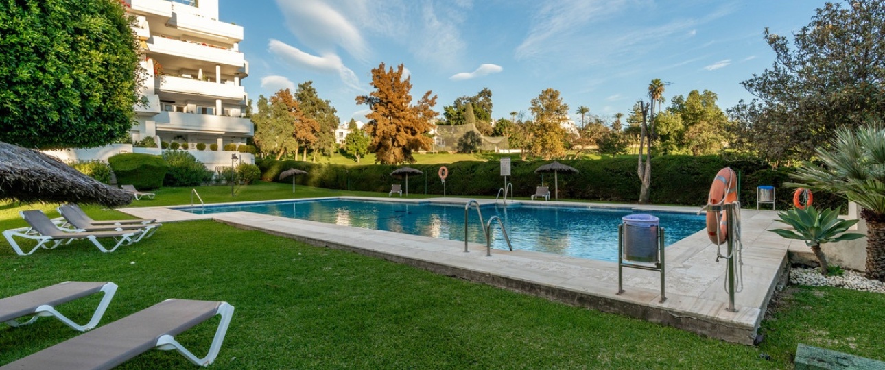 Resale - apartment - Marbella - Guadalmina Alta