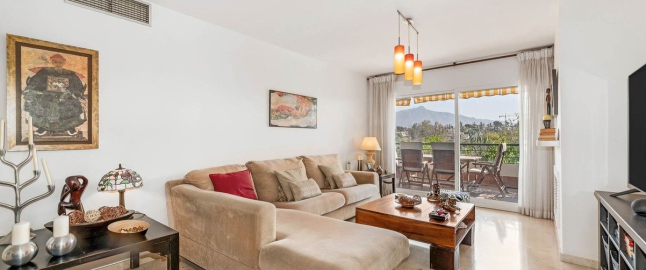 Resale - apartment - Marbella - Guadalmina Alta