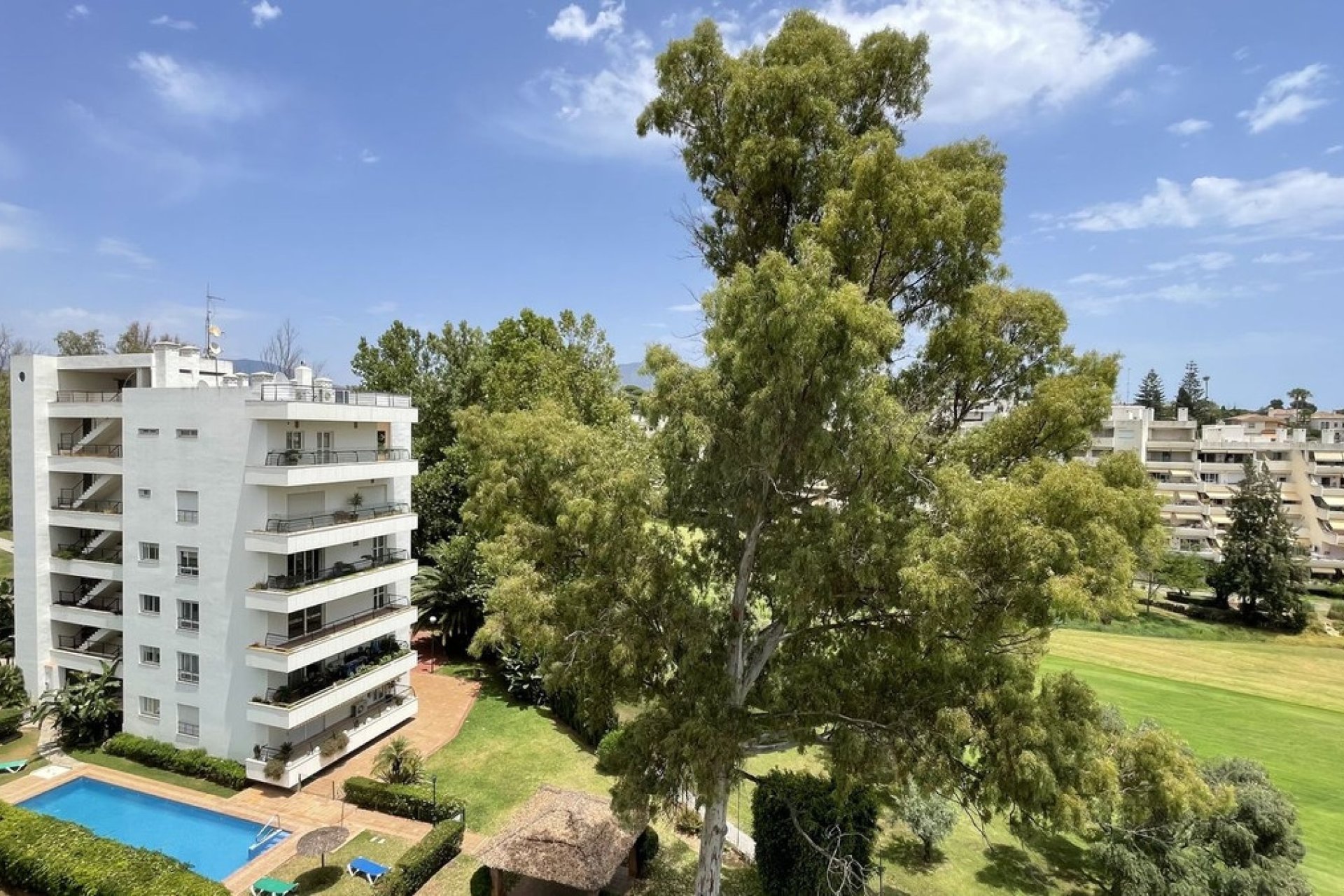 Resale - apartment - Marbella - Guadalmina Alta