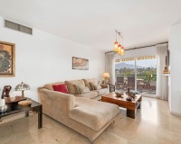 Resale - apartment - Marbella - Guadalmina Alta