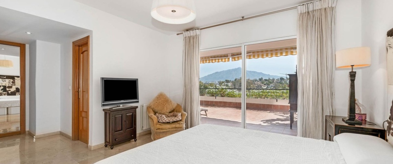 Resale - apartment - Marbella - Guadalmina Alta