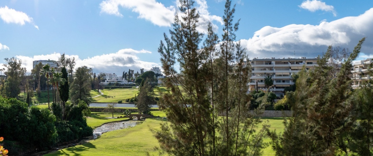 Resale - apartment - Marbella - Guadalmina Alta