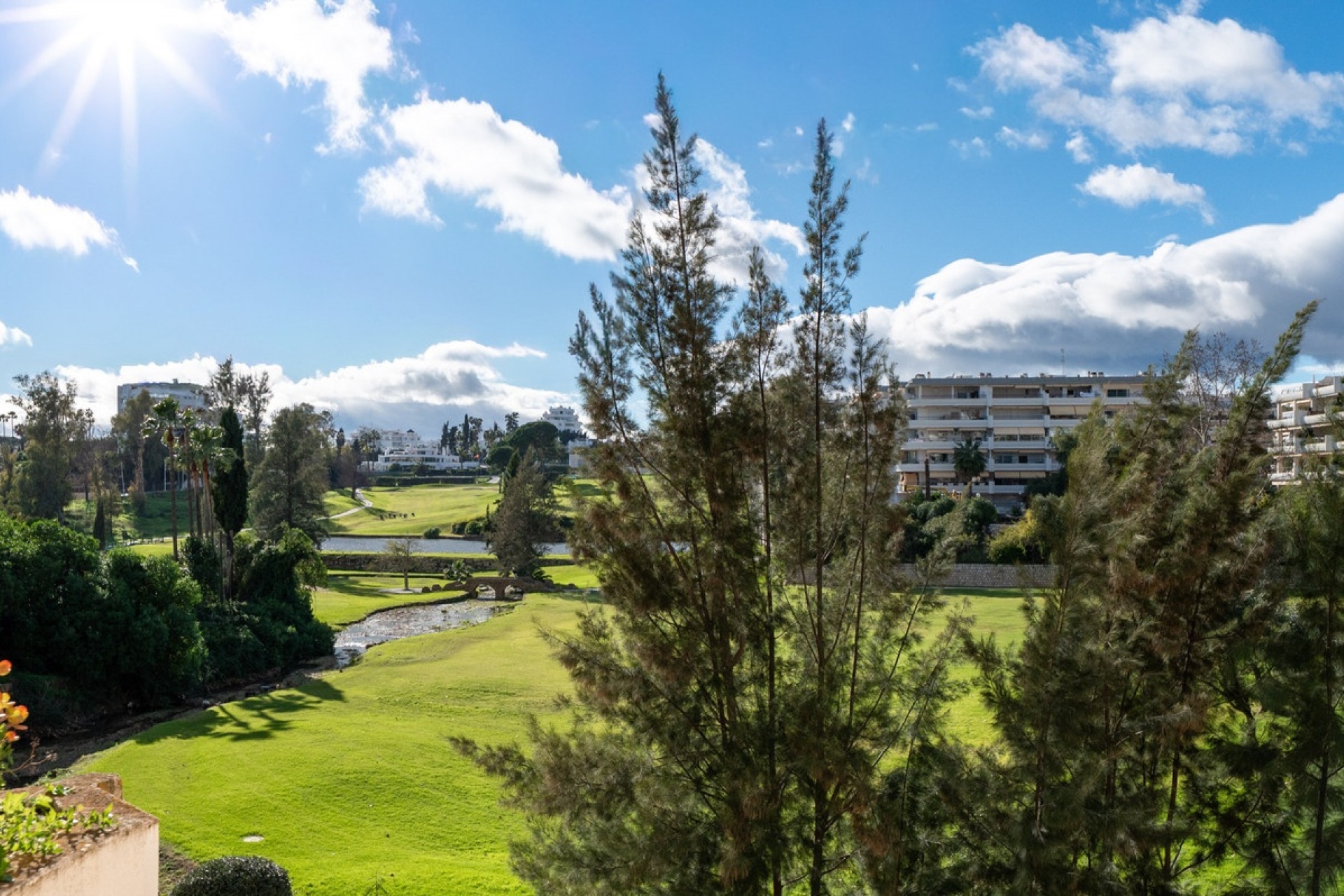 Resale - apartment - Marbella - Guadalmina Alta