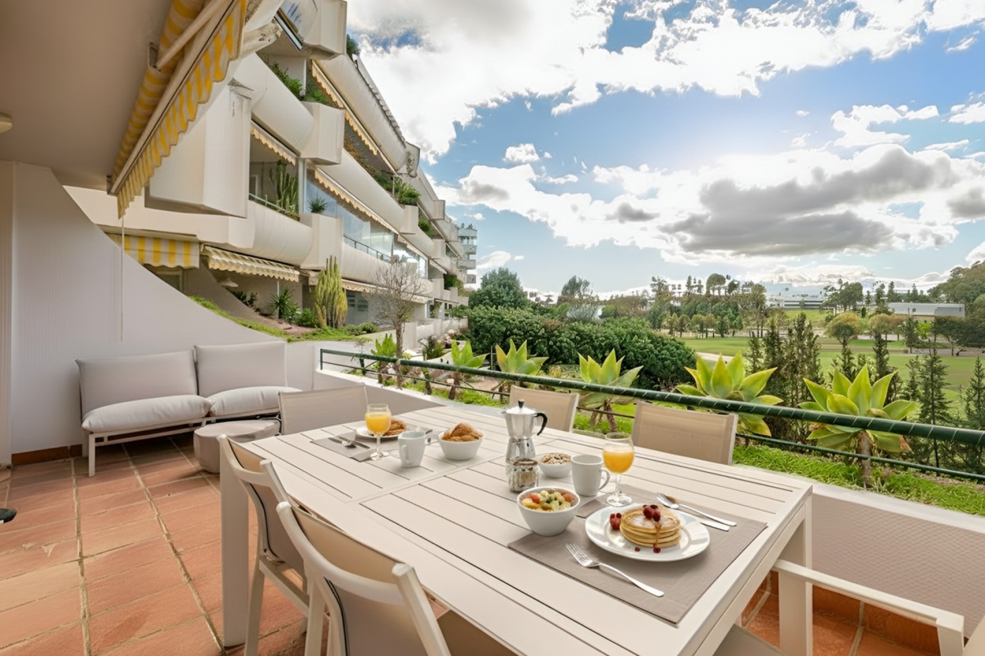 Resale - apartment - Marbella - Guadalmina Alta