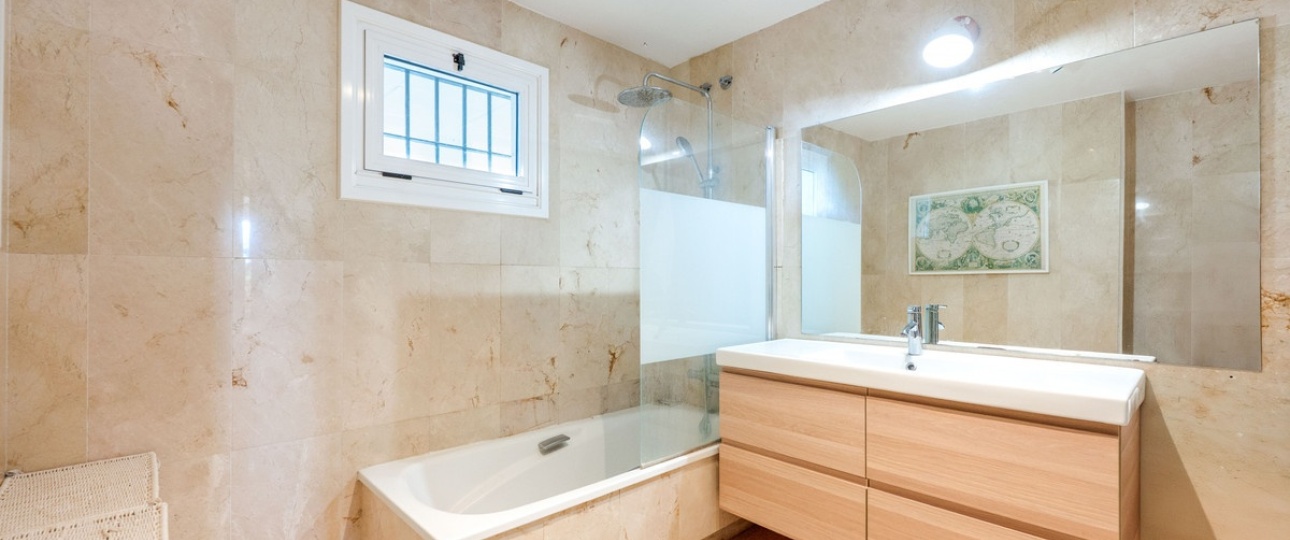 Resale - apartment - Marbella - Guadalmina Alta