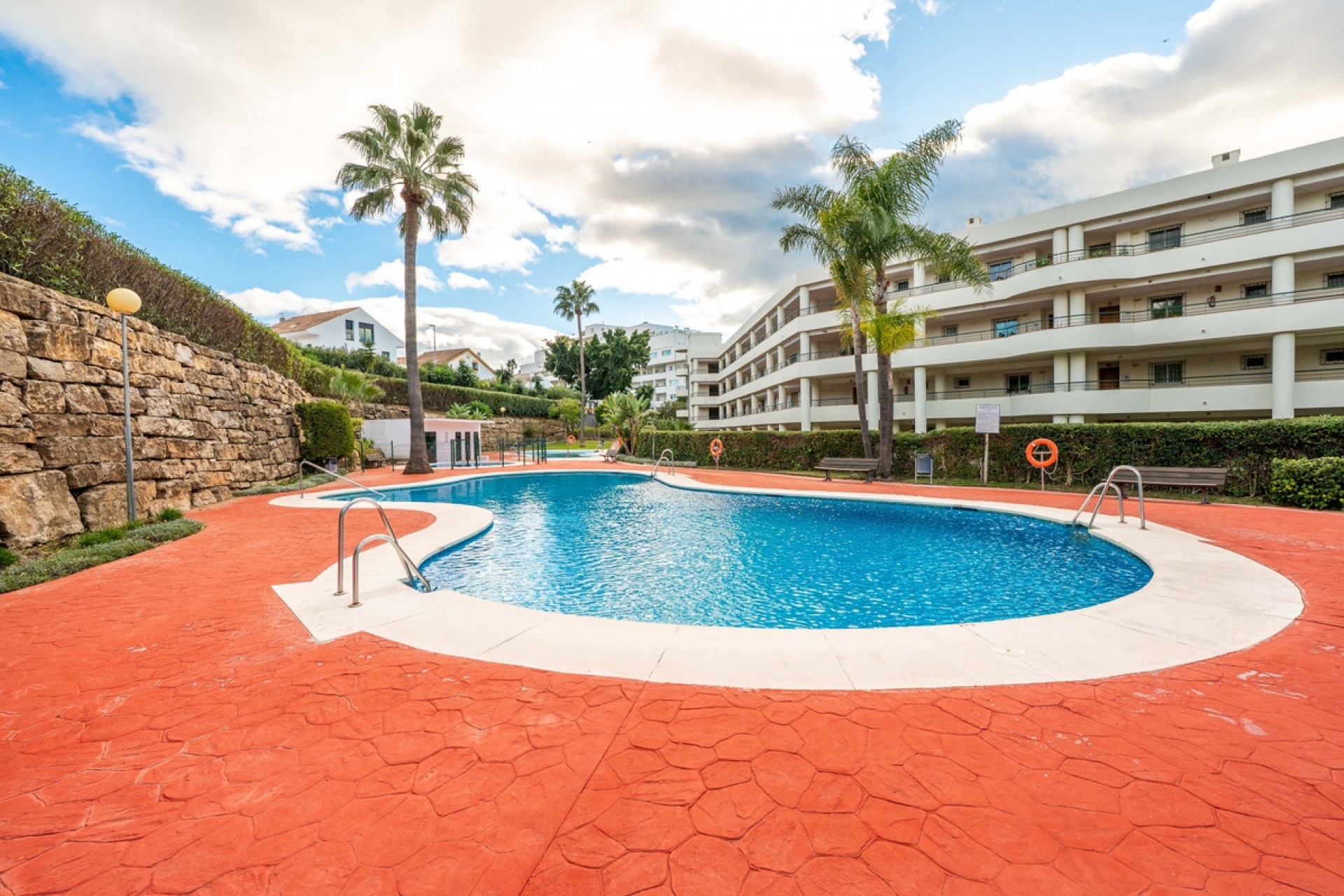 Resale - apartment - Marbella - Guadalmina Alta
