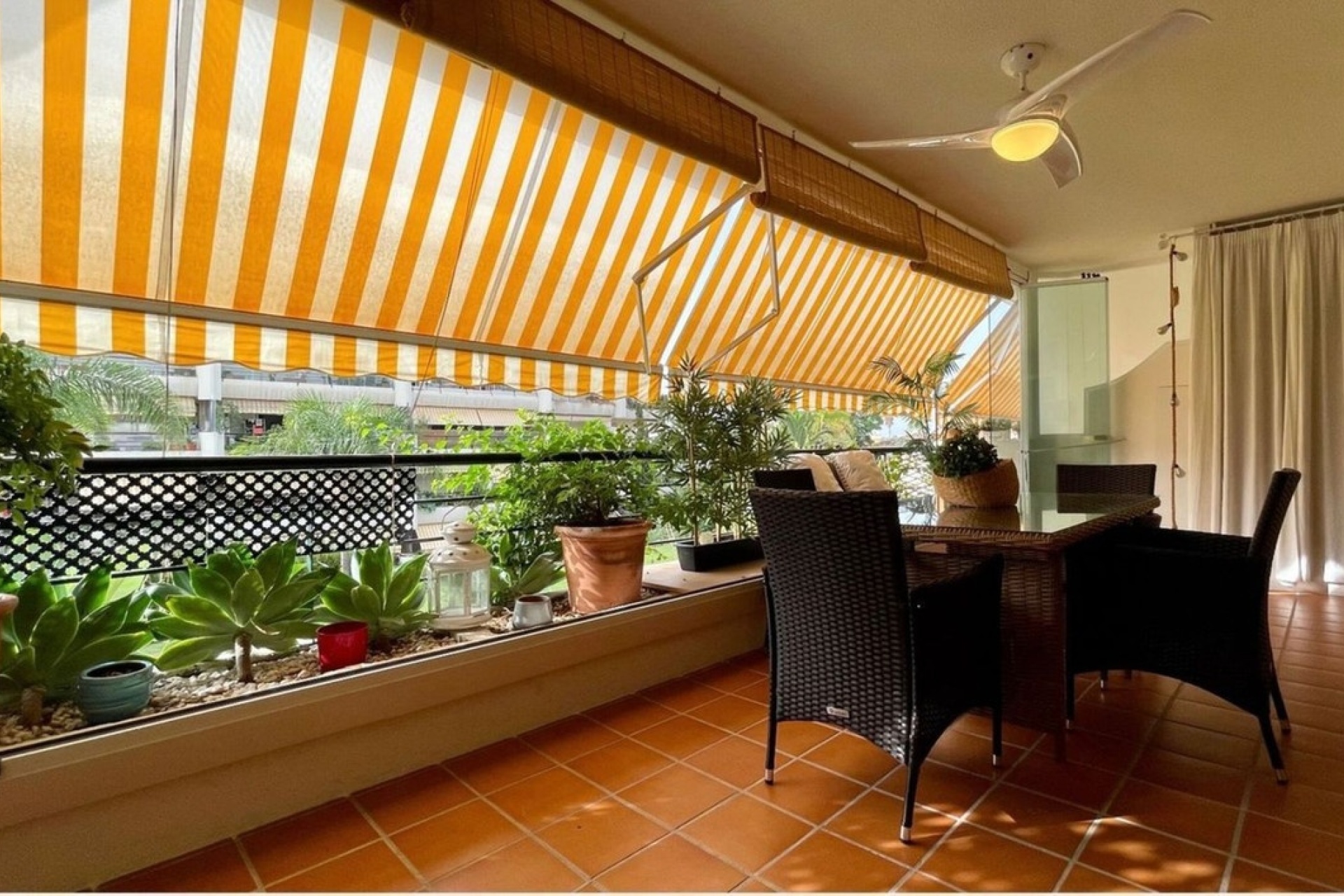 Resale - apartment - Marbella - Guadalmina Alta