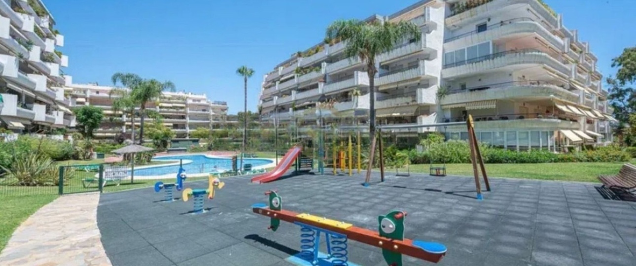 Resale - apartment - Marbella - Guadalmina Alta