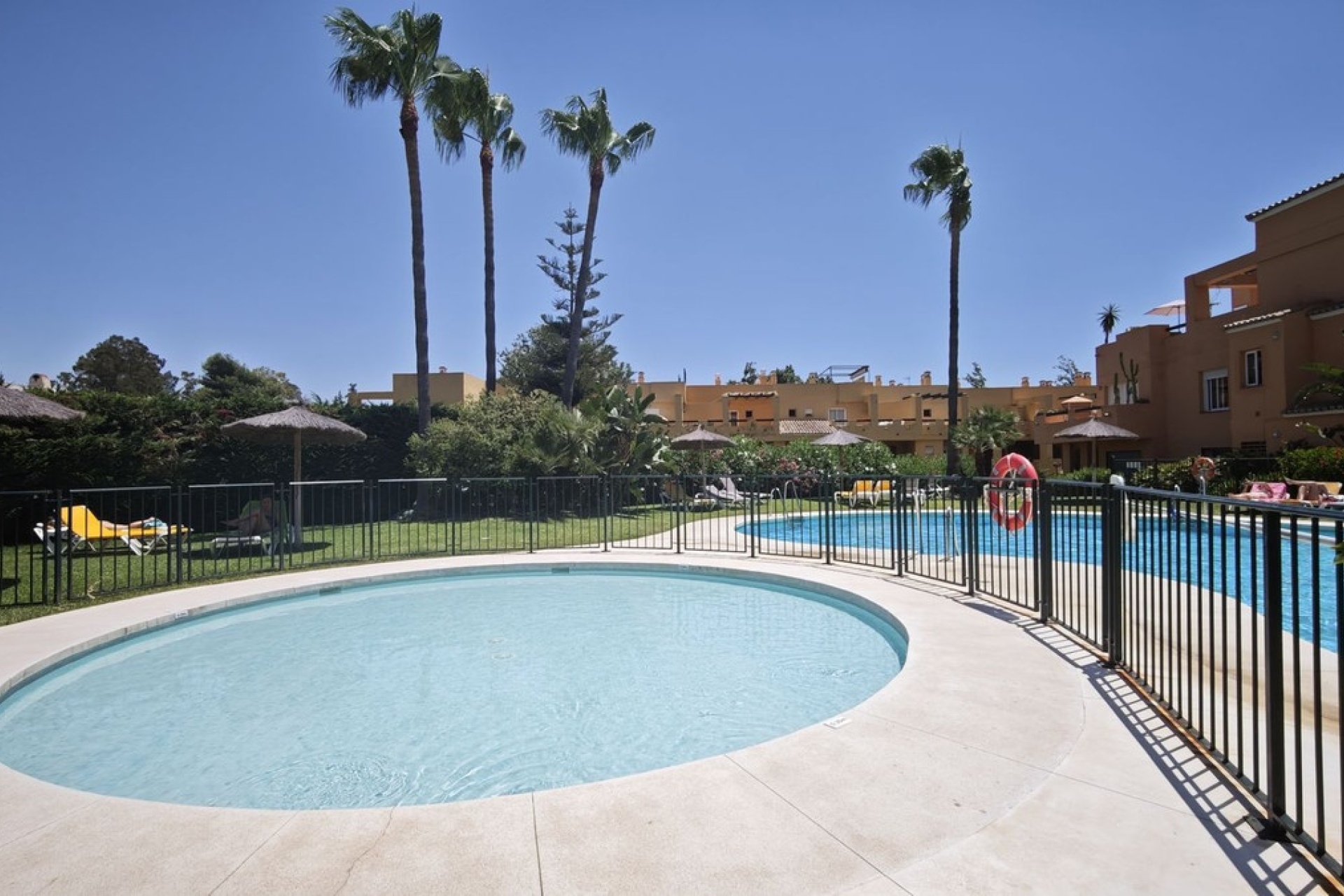 Resale - apartment - Marbella - Guadalmina Alta