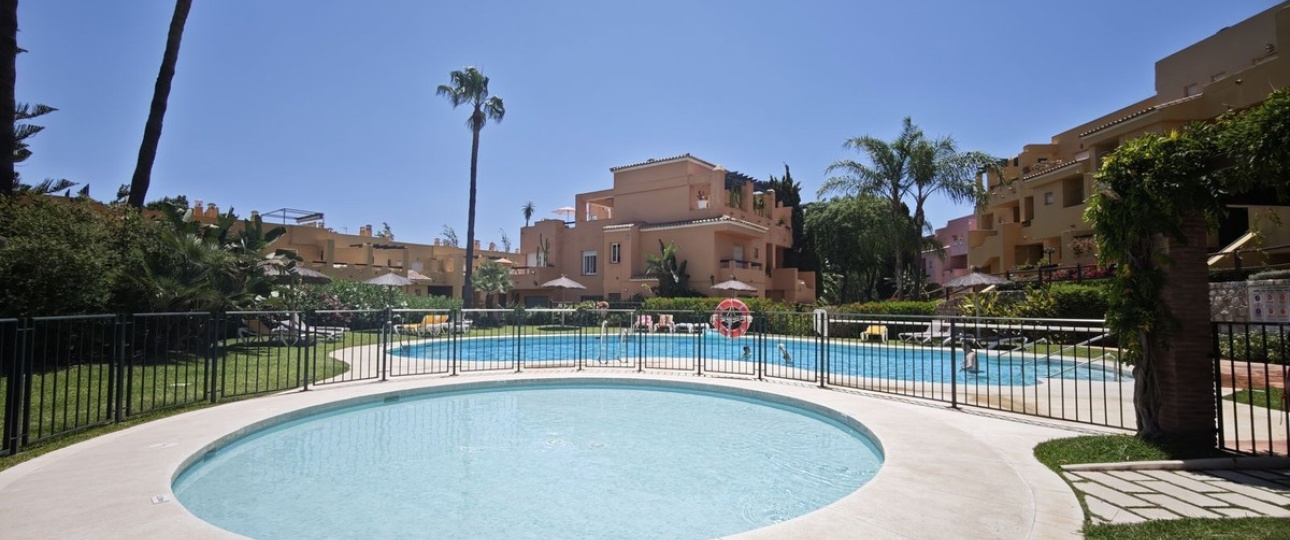 Resale - apartment - Marbella - Guadalmina Alta