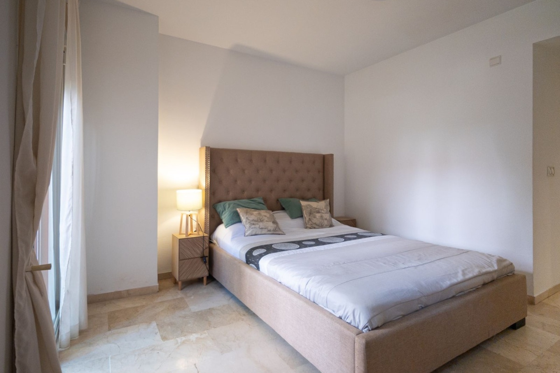 Resale - apartment - Marbella - Guadalmina Alta