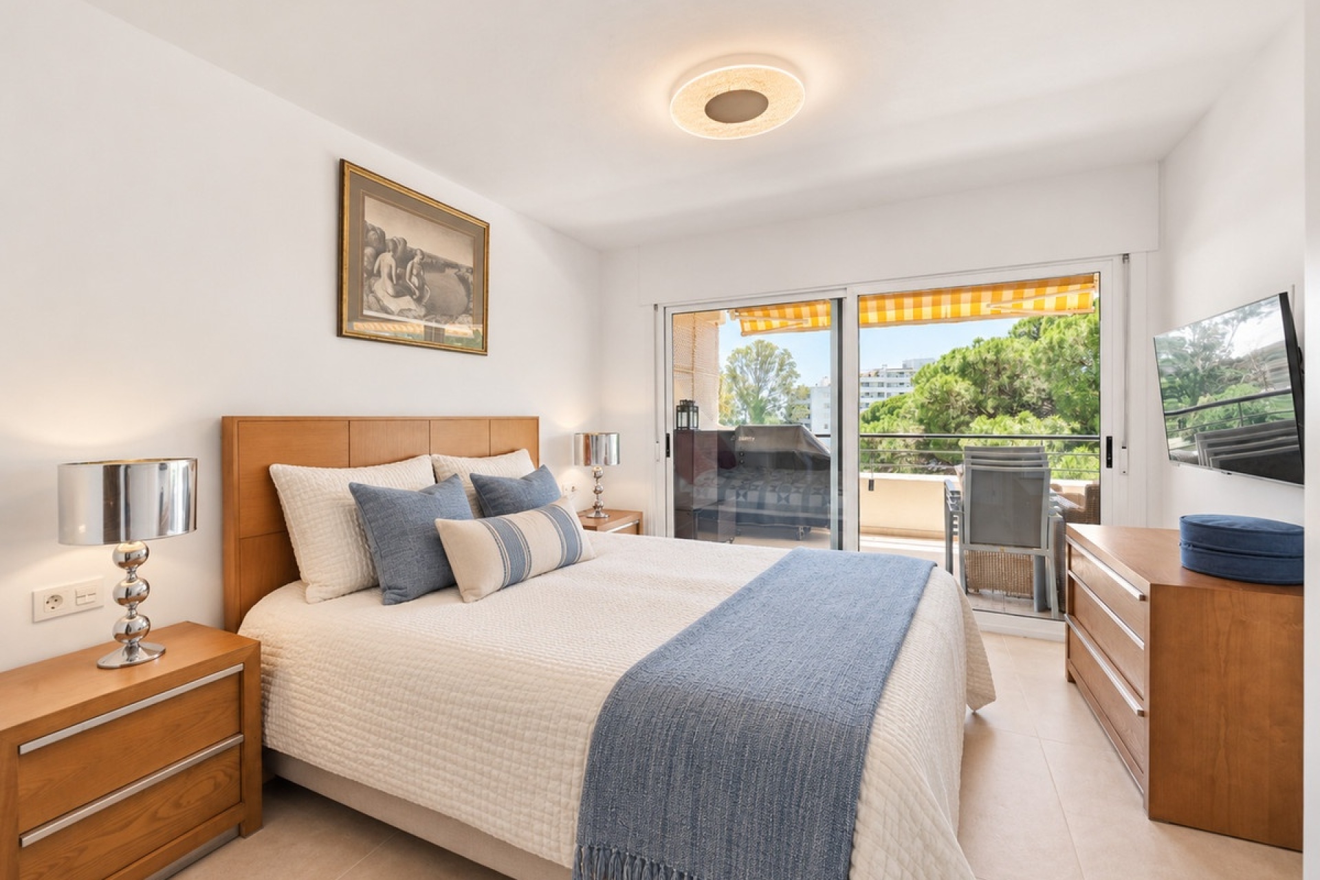 Resale - apartment - Marbella - Guadalmina Alta