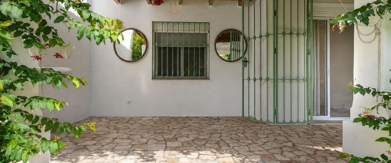 Resale - apartment - Marbella - Guadalmina Alta