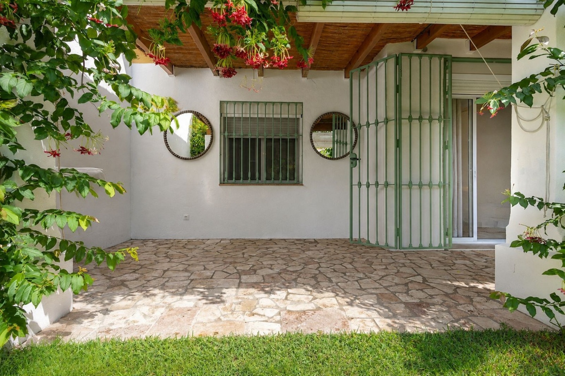 Resale - apartment - Marbella - Guadalmina Alta