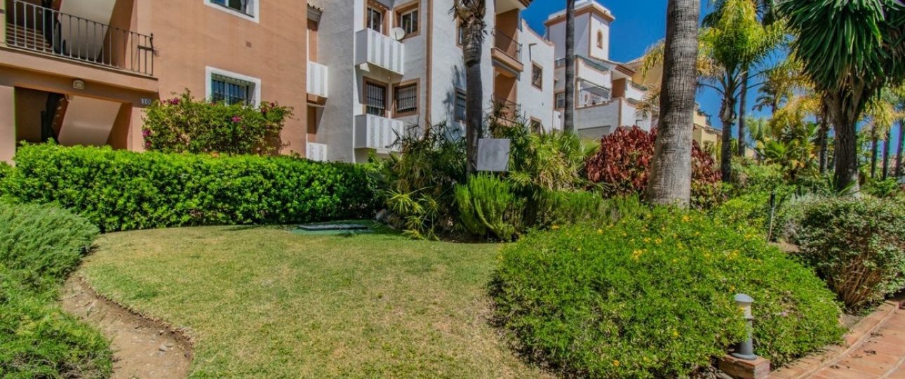 Resale - apartment - Marbella - Guadalmina Alta