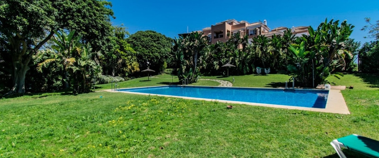 Resale - apartment - Marbella - Guadalmina Alta