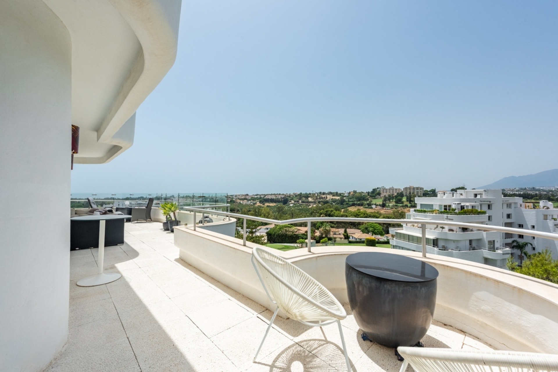 Resale - apartment - Marbella - Guadalmina Alta