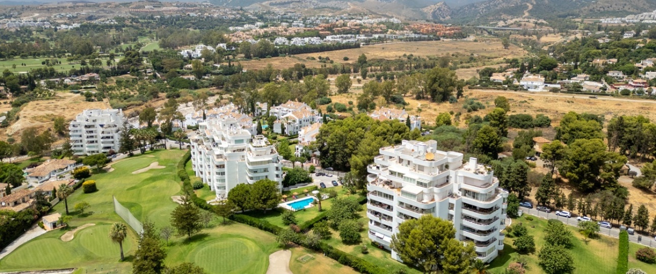 Resale - apartment - Marbella - Guadalmina Alta