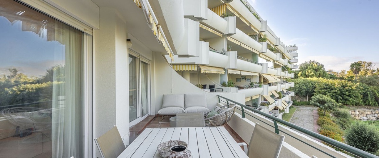 Resale - apartment - Marbella - Guadalmina Alta