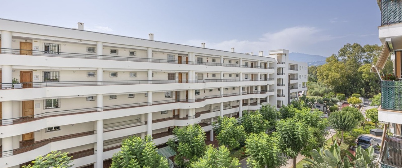 Resale - apartment - Marbella - Guadalmina Alta