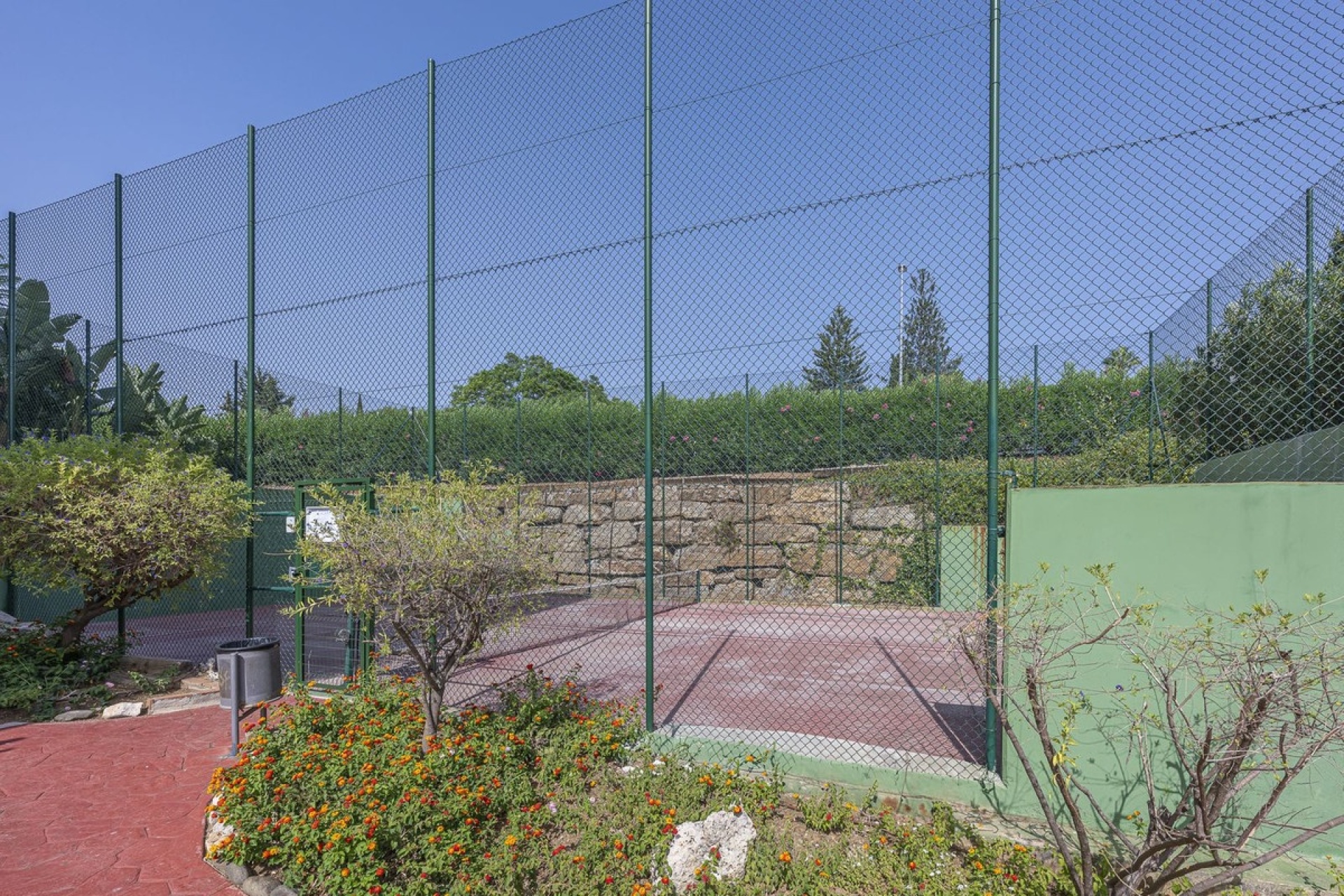 Resale - apartment - Marbella - Guadalmina Alta