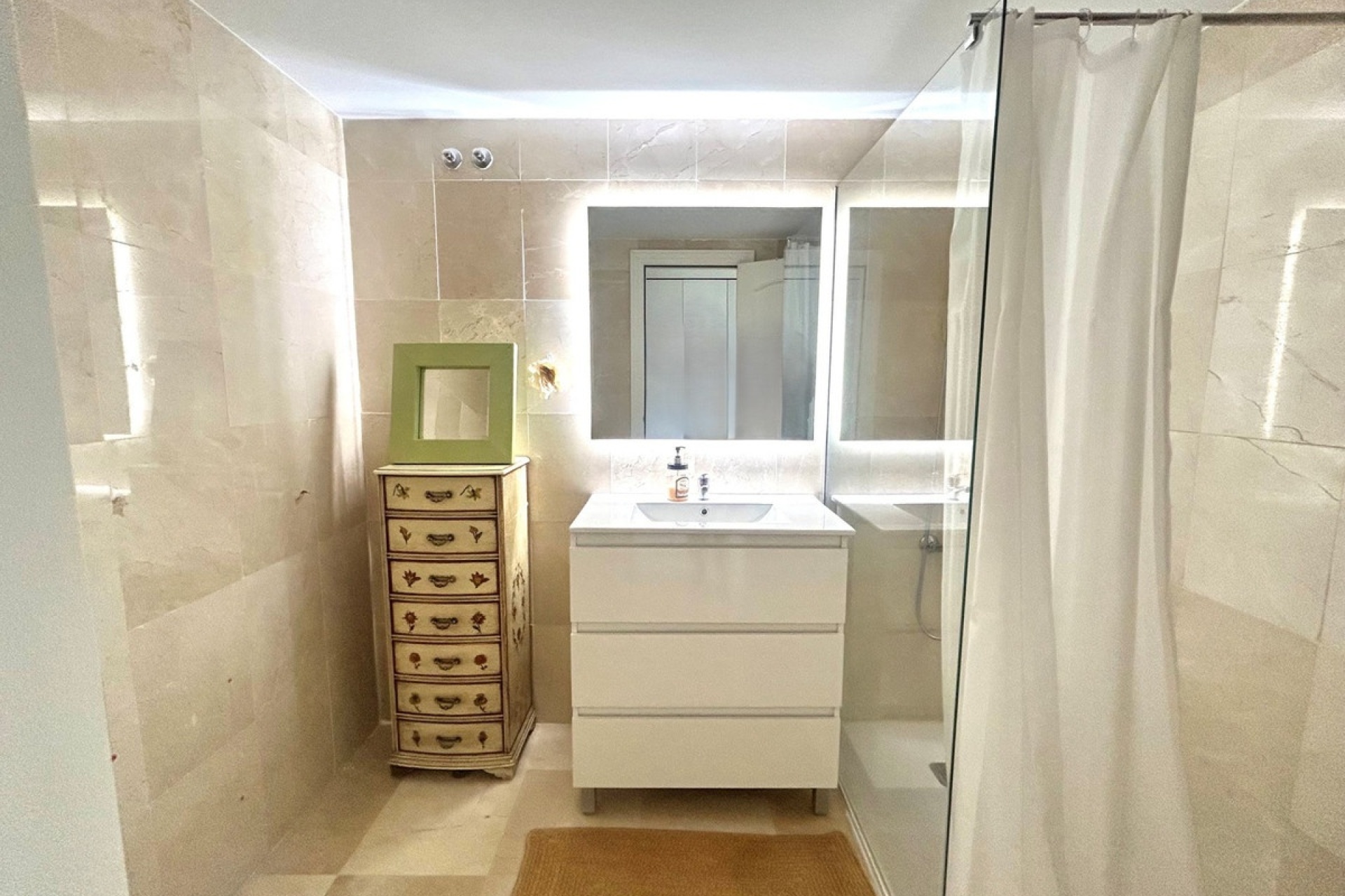 Resale - apartment - Marbella - Guadalmina Alta