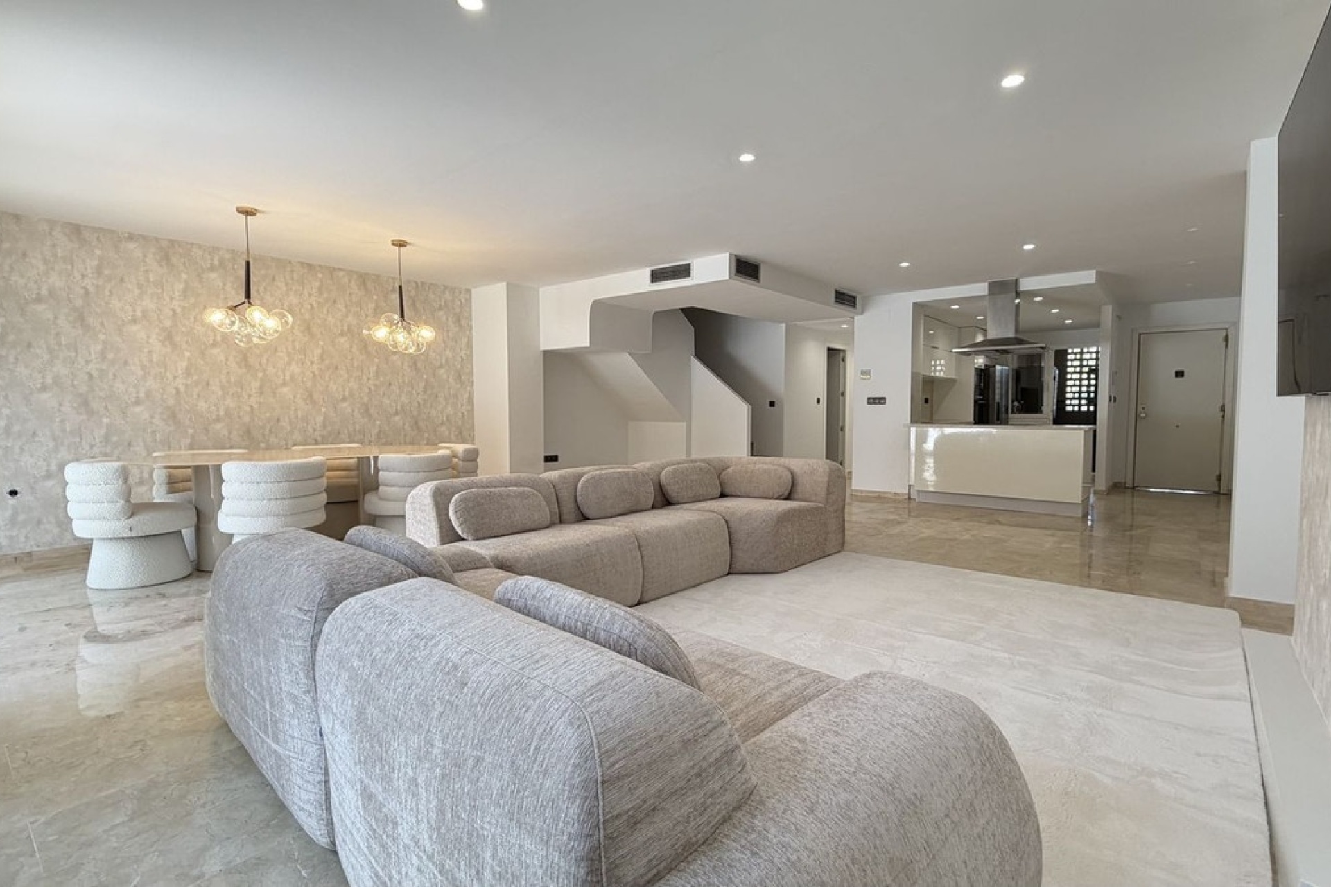 Resale - apartment - Marbella - Guadalmina Alta