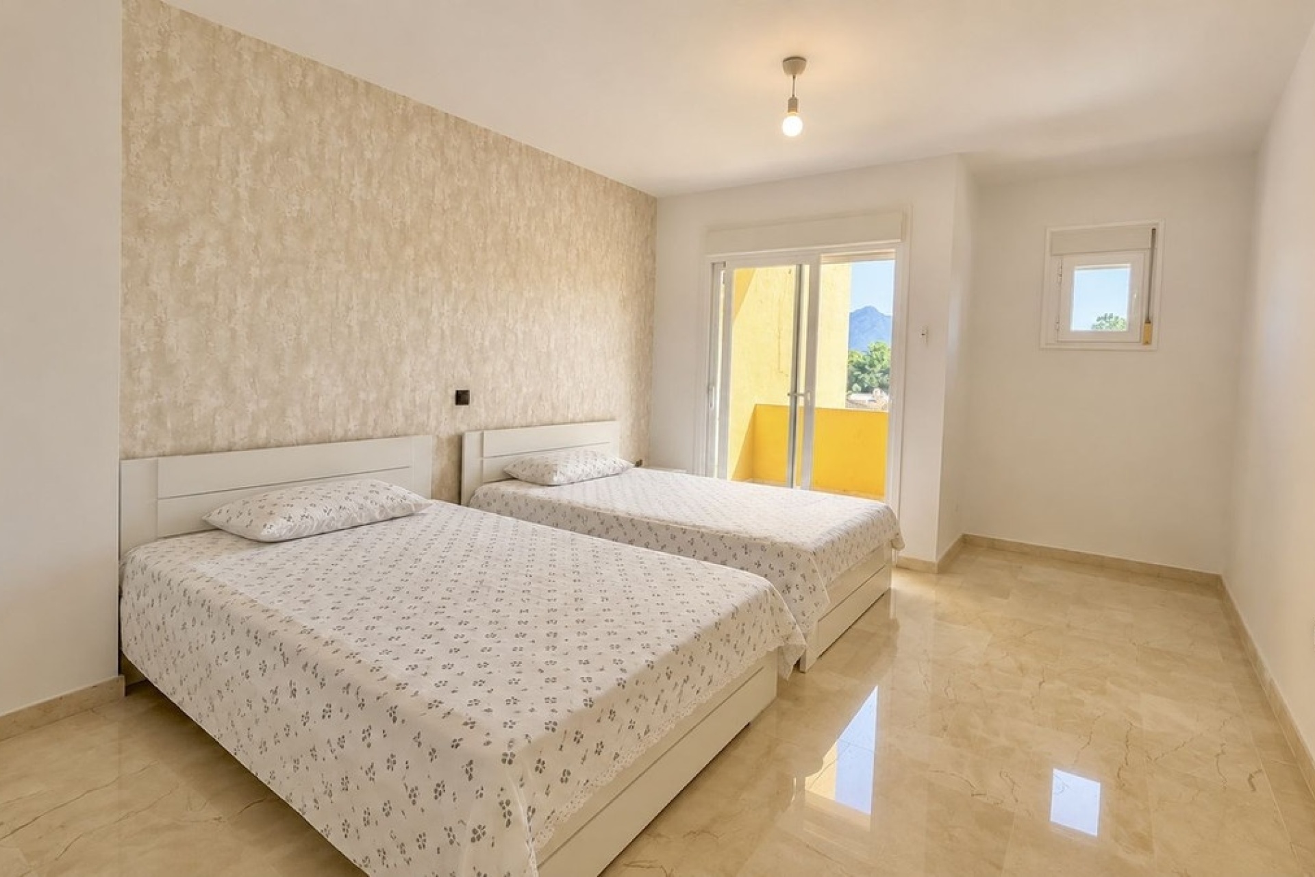Resale - apartment - Marbella - Guadalmina Alta