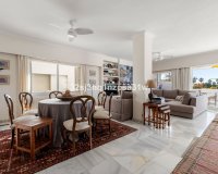 Resale - apartment - Marbella - Guadalmina Baja