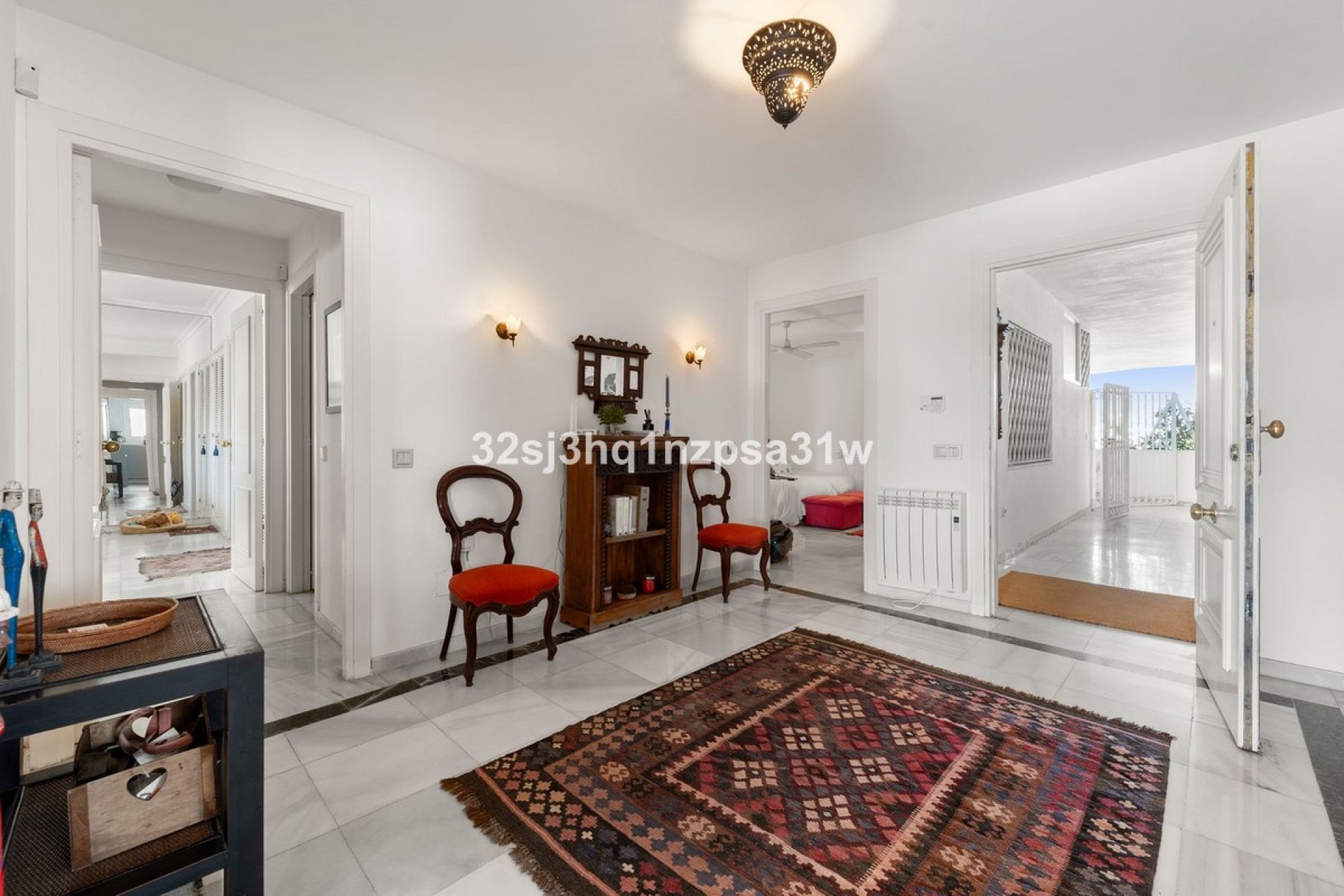 Resale - apartment - Marbella - Guadalmina Baja