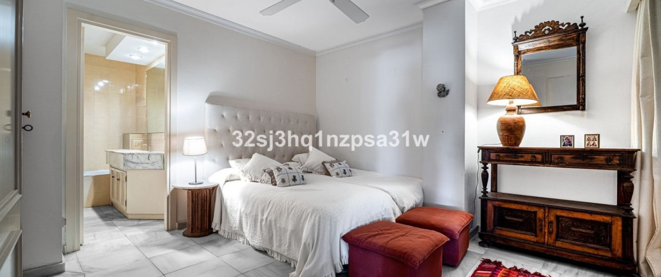 Resale - apartment - Marbella - Guadalmina Baja
